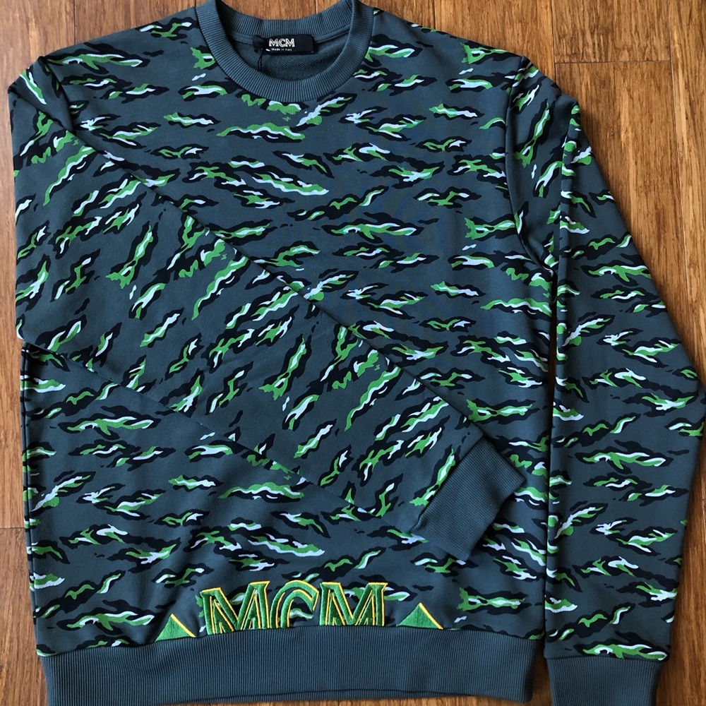 MCM Men’s sweatshirt in green camo size M